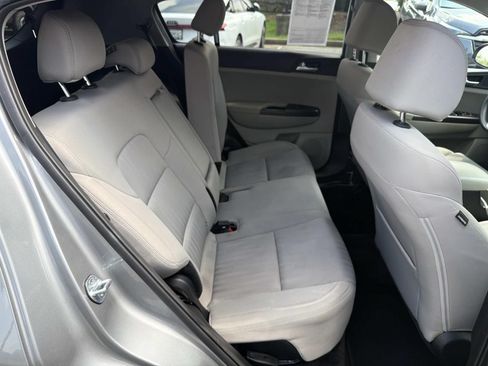 Used 2022 Kia Sportage LX FWD image 15