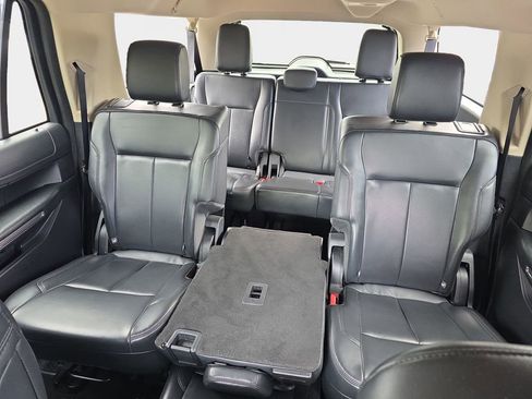 Used 2024 Ford Expedition Max XLT AWD/4WD image 19