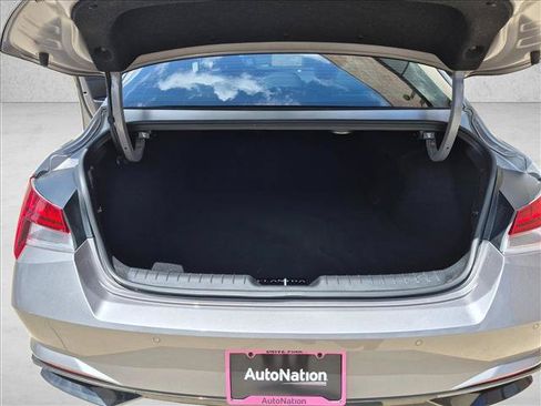 Used 2023 Hyundai Elantra Limited FWD image 29