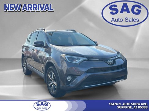 Used 2018 Toyota RAV4 XLE AWD/4WD image 1