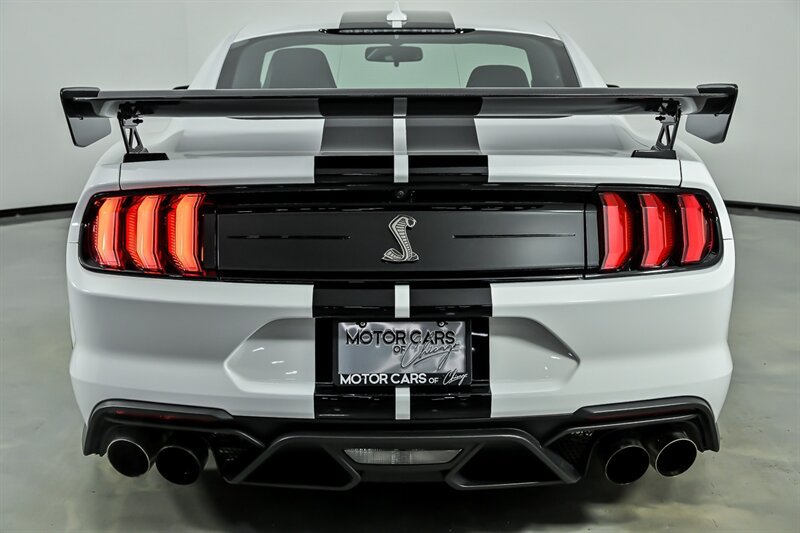 Used 2020 Ford Mustang Shelby GT500 w/ Carbon Fiber Track Pack RWD image 9