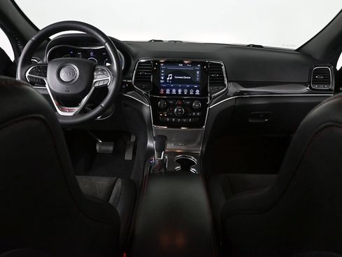 Used 2020 Jeep Grand Cherokee Trailhawk AWD/4WD image 16