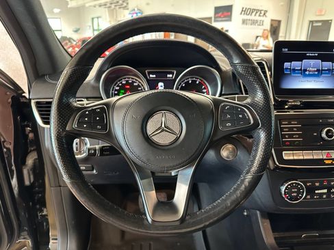 Used 2019 Mercedes-Benz GLS 550 4MATIC image 17