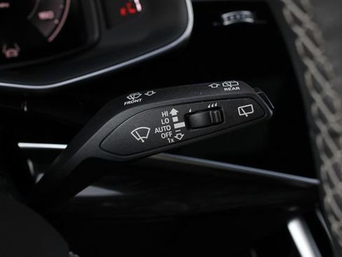 Used 2024 Audi Q8 Prestige w/ Prestige Package AWD/4WD image 15