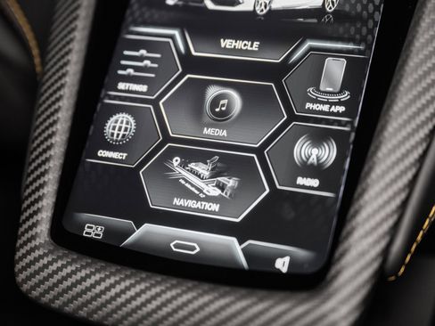 Used 2024 Lamborghini Revuelto image 40