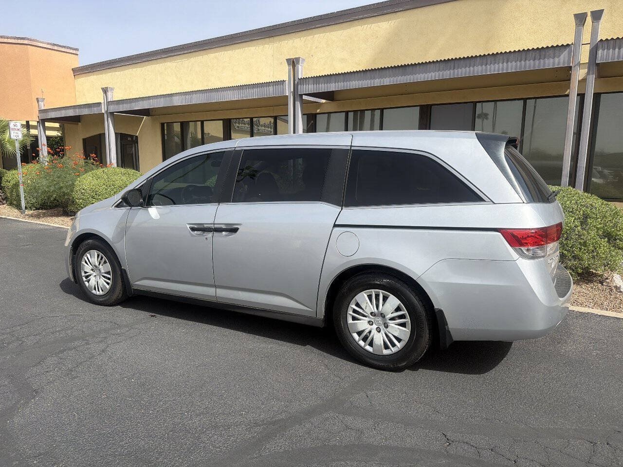 Used 2014 Honda Odyssey LX image 5