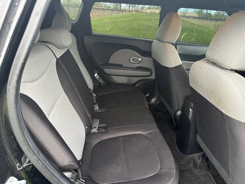 Used 2015 Kia Soul FWD image 11