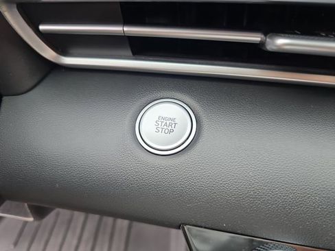 Used 2023 Hyundai Elantra SEL image 23