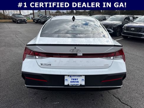 Certified 2025 Hyundai Elantra SEL image 6