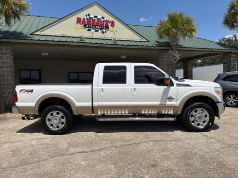Used 2014 Ford F250 Lariat w/ Lariat Ultimate Package AWD/4WD image 3