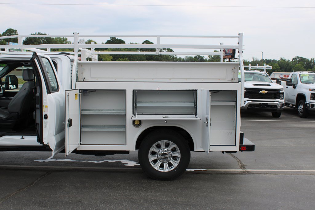 Used 2024 Ford F250 XL w/ XL Chrome Package RWD image 8
