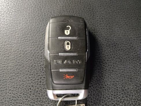 Used 2019 RAM 1500 Big Horn RWD image 32