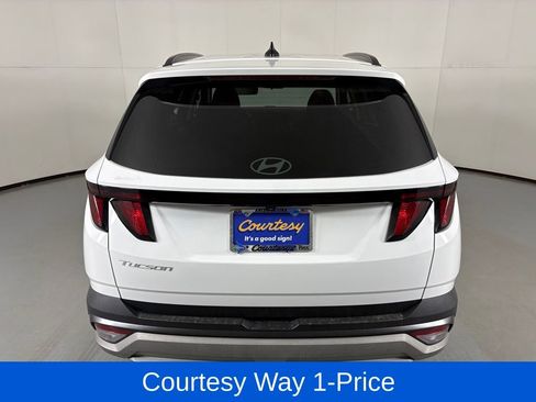 Used 2025 Hyundai Tucson SEL FWD image 9
