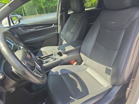 Used 2021 Cadillac XT5 Premium Luxury AWD/4WD image 16