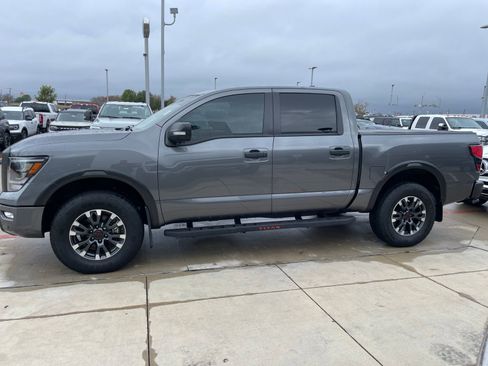 Used 2024 Nissan Titan PRO-4X w/ Pro-4x Convenience Package image 2