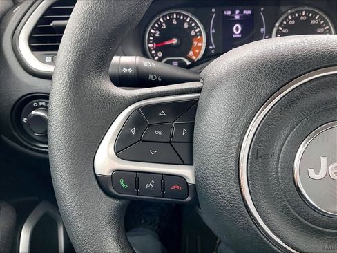 Used 2019 Jeep Renegade Sport image 21