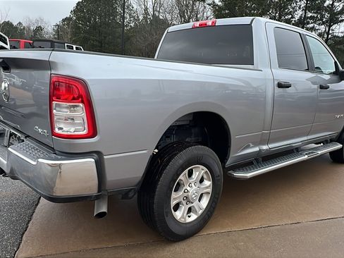 Used 2024 RAM 2500 Big Horn w/ Bed Utility Group image 8