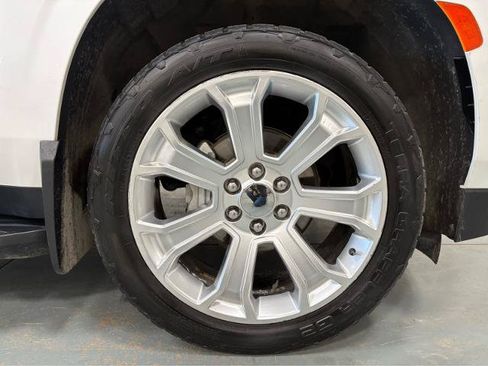 Used 2021 Chevrolet Tahoe Premier w/ Premium Package AWD/4WD image 8