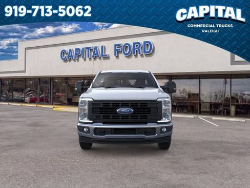 New 2026 Ford F250 XL w/ XL Chrome Package RWD image 6