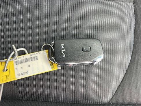 Used 2022 Kia K5 LXS image 35