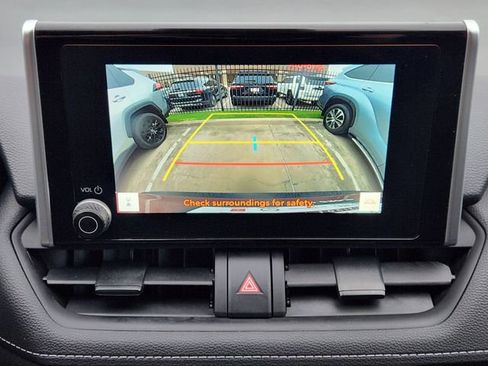 Used 2023 Toyota RAV4 XLE w/ Convenience Package FWD image 16