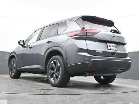 Used 2025 Nissan Rogue SV FWD image 49