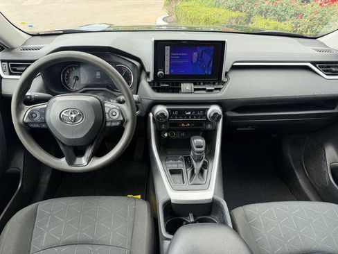 Certified 2023 Toyota RAV4 XLE FWD image 9