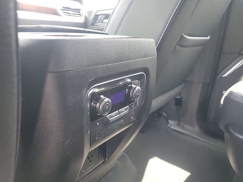 Used 2025 GMC Yukon Denali AWD/4WD image 24