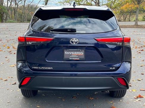 Used 2023 Toyota Highlander XLE image 24