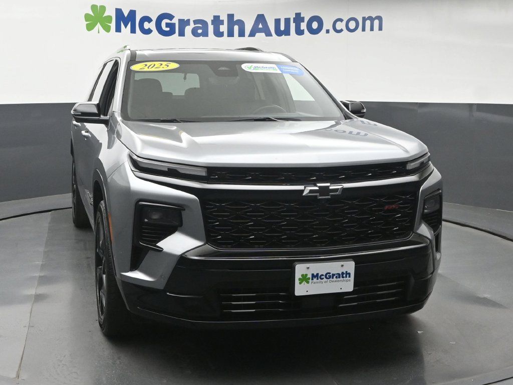 Used 2025 Chevrolet Traverse RS w/ LPO, Floor Liner Package AWD/4WD image 5