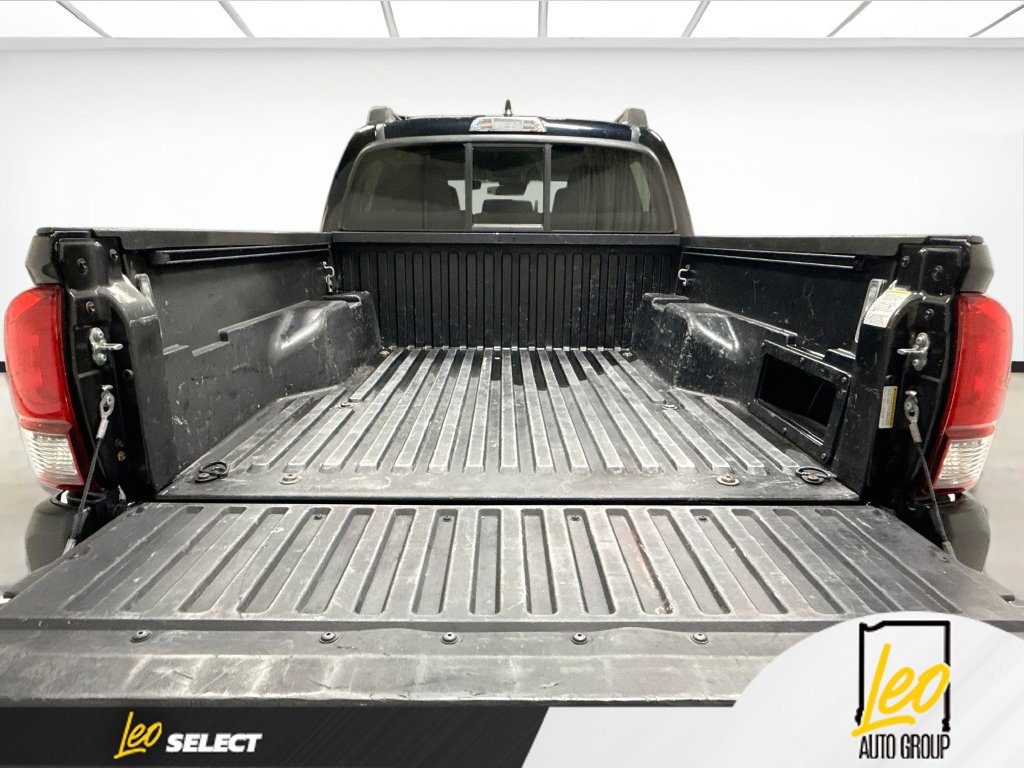 Used 2021 Toyota Tacoma SR AWD/4WD image 26