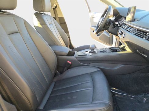 Used 2019 Audi A4 2.0T Premium image 12