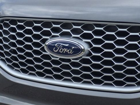 Used 2024 Ford Edge SEL w/ Convenience Package AWD/4WD image 12