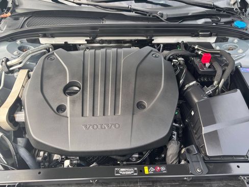 Used 2024 Volvo S60 B5 Core FWD image 24