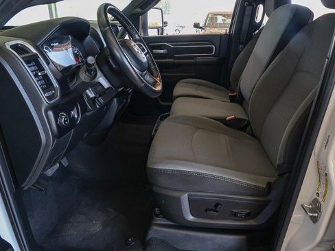Used 2024 RAM 2500 Big Horn AWD/4WD image 11