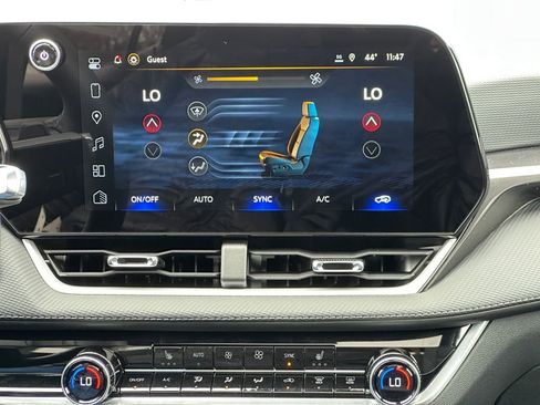 New 2026 Chevrolet Equinox LT w/ Convenience Package II image 16