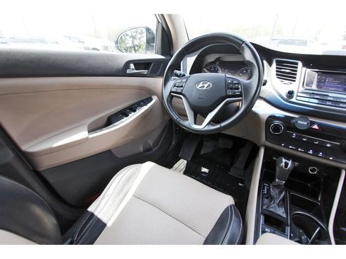 Used 2017 Hyundai Tucson Sport FWD image 10