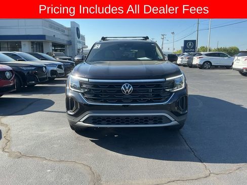 Used 2024 Volkswagen Atlas Cross Sport SE FWD image 7