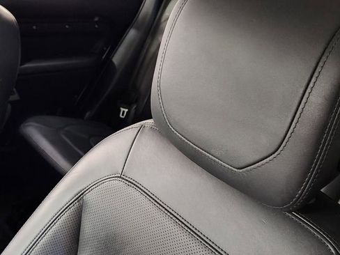 Used 2023 Land Rover Defender 130 SE image 14