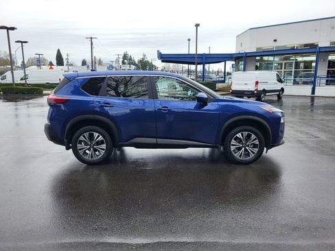 Used 2023 Nissan Rogue SV image 7