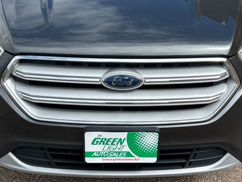 Used 2018 Ford Escape SE image 17