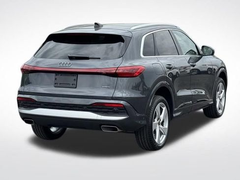 Certified 2025 Audi Q5 Premium Plus w/ Premium Plus AWD/4WD image 8