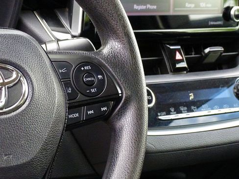 Used 2021 Toyota Corolla LE FWD image 21