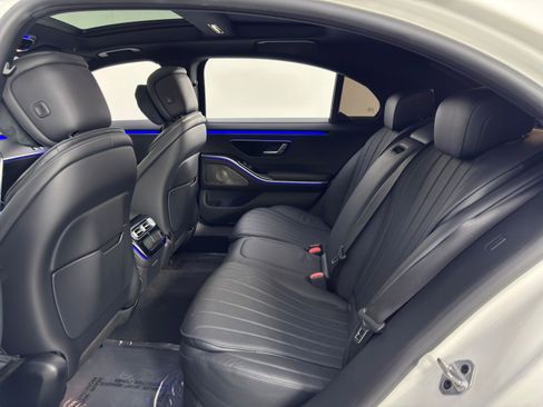 Used 2022 Mercedes-Benz S 500 4MATIC w/ AMG Line Package image 55