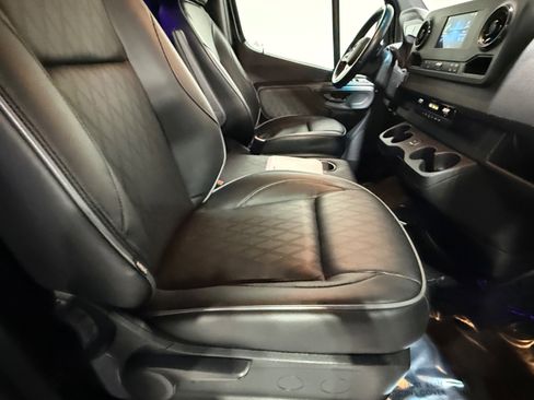 Used 2022 Mercedes-Benz Sprinter 3500 image 23