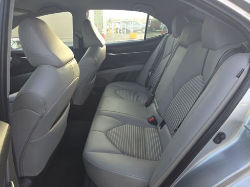 Used 2023 Toyota Camry SE w/ Convenience Package image 19