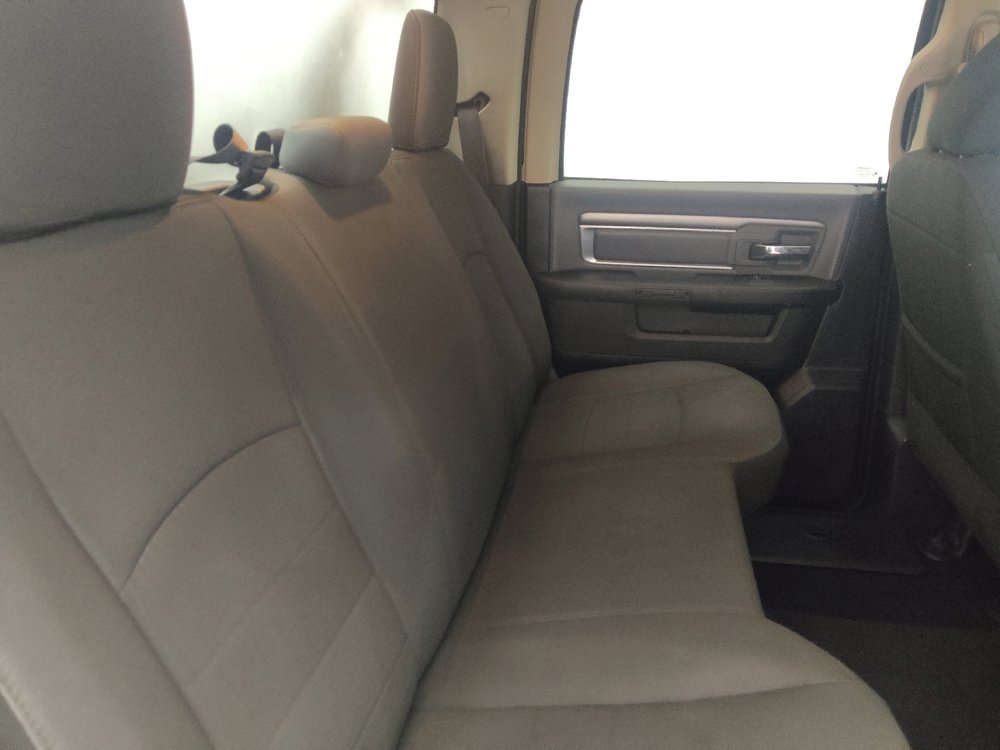 Used 2021 RAM 1500 Classic SLT RWD image 19