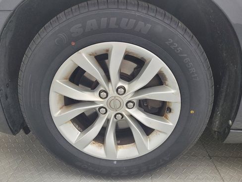 Used 2016 Chrysler 300 Limited RWD image 31