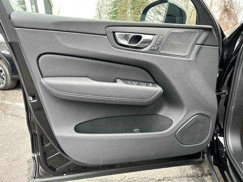 New 2026 Volvo XC60 T8 Ultra w/ Protection Package Premier AWD/4WD image 9