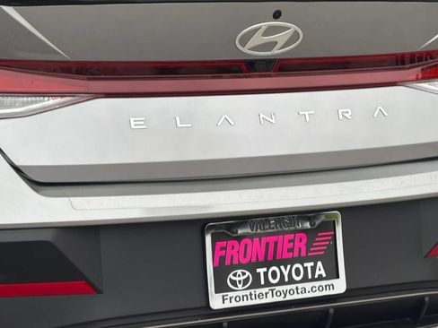 Used 2025 Hyundai Elantra Sport FWD image 6